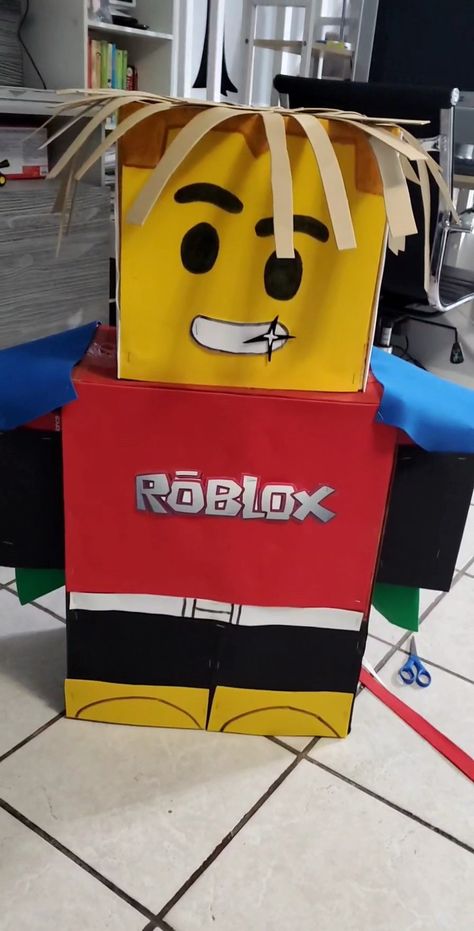 Roblox Roblox Valentines Boxes, Boy Valentines Boxes Diy, Roblox Valentines, Valentines Day Boxes, Valentines Box Ideas, Spiderman Theme Party, Valentine Box Ideas, Diy Valentines Box, Valentine Boxes For School