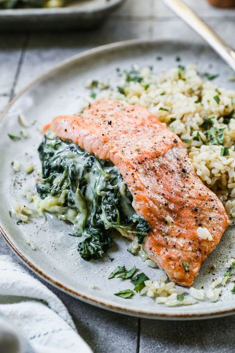 Stuffed Salmon with Spinach and Cream Cheese – WellPlated.com Side Dishes For Salmon, Holiday Meal Planning, Leftover Salmon, Garlic Salmon, Pan Fried Salmon, Slow Cooker Pasta, Spinach And Feta, Cooking Salmon, Baked Salmon