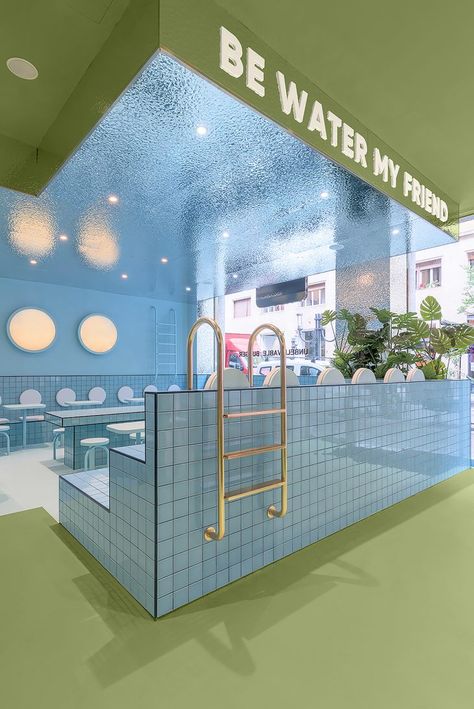 Shop In Shop Design Retail, Studio Store Design, Swimming Pool Interior, Water Restaurant, 2024 Interior Design Trends, Pizza Business, Water Bar, Hamburger Restaurant, Les Benjamins