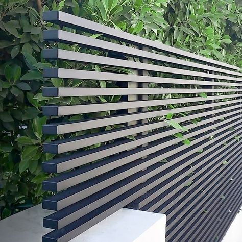 Aluminum Fencing, Fence Gate Design, Walkway Design, House Fence Design, Modern Fence Design, Privacy Fence Designs, Privacy Fences, Aluminum Fence, Modern Fence