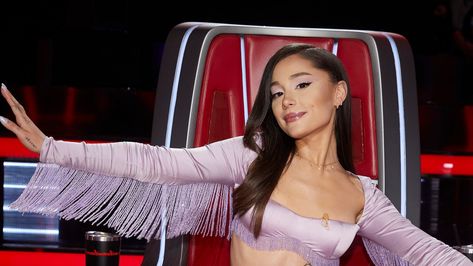 The singer was a longtime renter before starting to grow her own real estate portfolio in 2018 Ariana Grande Blonde Hair, Ariana Grande Hair, Ariana Grande News, Ariana Grande Perfume, Glinda The Good, Portia De Rossi, Glinda The Good Witch, Ariana Grande Photoshoot, Ariana Grande Pictures