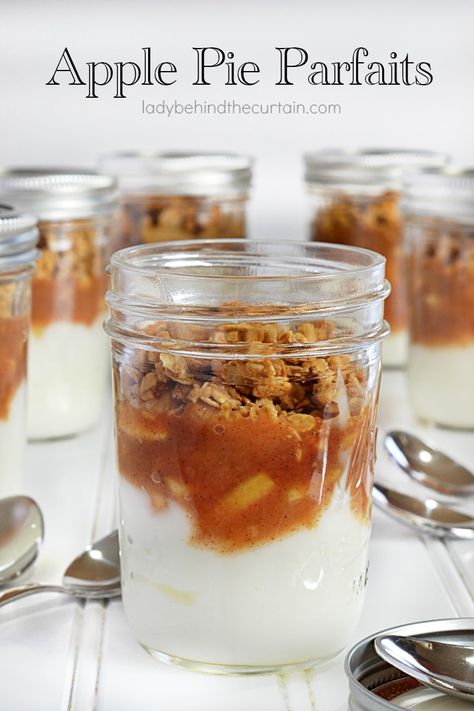 Apple Pie Parfaits Fancy Breakfast, Parfait Breakfast, Parfait Recipes, Mason Jar Meals, Delicious Breakfast Recipes, Delicious Bread, Apple Pies Filling, Cereal Recipes, The Breakfast