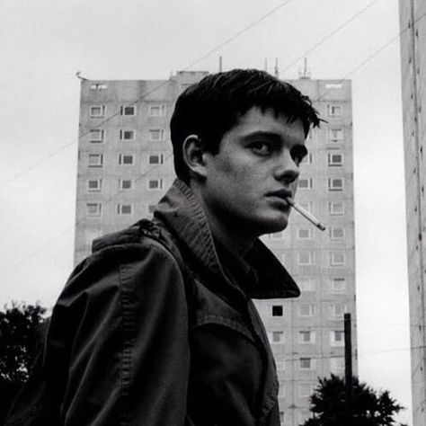 Ian Curtis by Sam Riley    #Regram via @www.instagram.com/p/Bpxh-JXFe7V/ Black Haircut Styles, Sam Riley, Ian Curtis, Goth Music, Christina Grimmie, Unknown Pleasures, Joy Division, Man Movies, Avicii