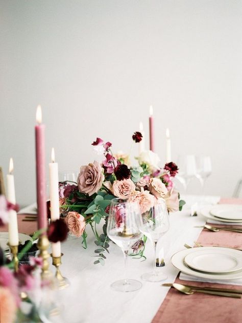 dusty rose mauve and burgundy wedding table setting ideas Mauve Wedding Colors, Dusty Rose Wedding Colors, Wedding Table Pink, Mauve Wedding, Dusty Rose Bridesmaid Dresses, Wedding Color Ideas, Rose Bridesmaid Dresses, Dusty Rose Wedding, Wedding Color Inspiration