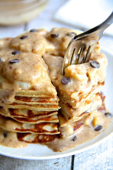 15 Healthy and Delicious Pancake Breakfast Recipes which are the perfect weekend meal or brunch choice- Gluten free and vegan options! Cooking Fails, Stack Of Pancakes, Greek Yogurt Pancakes, Yogurt Pancakes, Healthy Pancake Recipes, Chunky Monkey, Pancakes Healthy, Nutritious Breakfast, Gluten Free Breakfasts