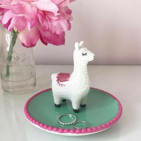 Diy Incense Holder, Alpaca My Bags, Llama Gifts, Polymer Clay Figures, Gif Images, Polymer Crafts, Musical Art, Clay Ornaments, Ceramics Pottery Art