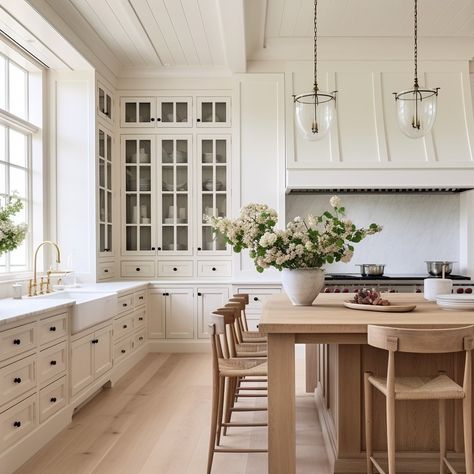 Wind The Key (@windthekey) • Instagram photos and videos Light Oak Kitchen, Small Modern Farmhouse, Oak Kitchen Island, Modern Farmhouse Cottage, Architectural Design House Plans, New House - Kitchen, White Kitchen Design, Oak Kitchen, Transitional House