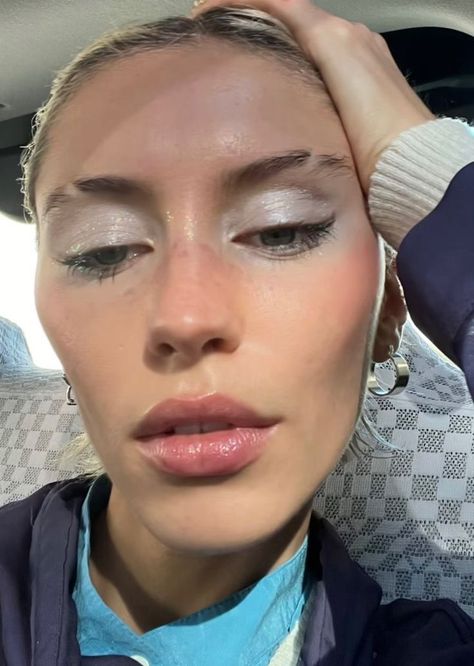 Shimmery Nail Polish, Iris Law, Face Art Makeup, Liquid Highlighter, Powder Highlighter, Ladies And Gentlemen, Glossy Lips, New Star, Interesting Faces