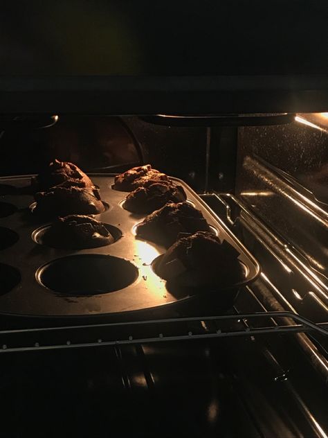 #baking #cupcakes #chocolate #aesthetics #taste Baking Dark Aesthetic, Dessert Dark Aesthetic, Chocolate Cupcake Aesthetic, Dark Baking Aesthetic, Baking Aesthetic Dark, Chocolate Cupcakes Aesthetic, Aiden Core, Baking Night, Spn Dr