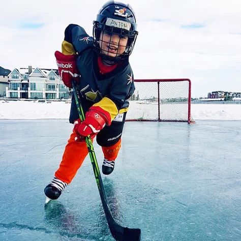 Raven Hockey on Instagram: “Fun at the ODR with @anton_mitchell_hockey #ravenspotting” Hockey Camp, Anton, Hockey, Ios, Fan, Fictional Characters, On Instagram, Quick Saves, Instagram