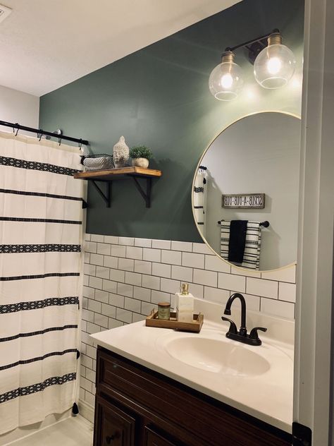 Subway Tile Backsplash Ideas, Bathroom Mid Century Modern, Bathroom Subway Tile, Bathroom Mid Century, Design Interior Baie, Tile Backsplash Ideas, Feminine Living Room, Mid Century Modern Bathroom, Backsplash Wall