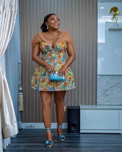 Short Gown Ankara Styles For Wedding, Short African Dresses Classy, Pretty Birthday Dresses, Kente Dress Styles For Graduation, Damask Styles, Engagement Party Outfit Guest, Mother Of Twins, African Couple, Graduation Shoot