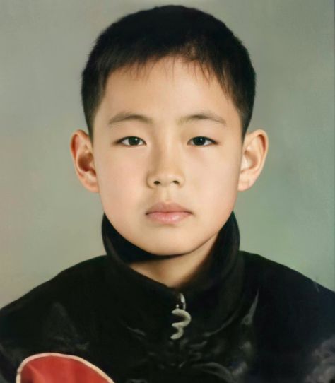 Kim Taehyung Laughing Pics, Taehyung Baby Pics, Taehyung Baby Pictures, Taehyung Childhood Pics, Bts Predebut, Taehyung Selca, Jhope Cute, Taehyung Abs, رعب نفسي