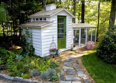 Cute Chicken Coops, Portable Chicken Coop, Chicken Coup, Chicken Tractors, Chicken Tractor, Coop Ideas, Coop Design, Best Chicken Coop, Chicken Coop Designs