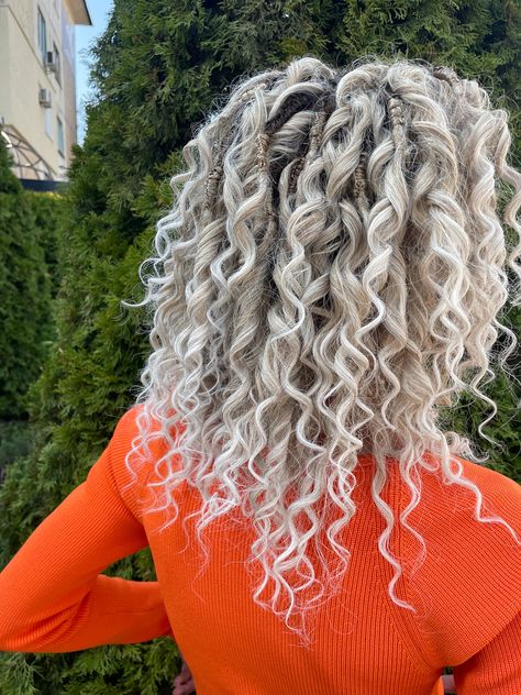 Curly Dreads Dreadlocks Wavy Blond Short Curly Dreadlocks Dreadlock Extensions Сold Blond Dreads Length 25 Cm Frizzy Dread Natural Curls - Etsy Blond Dreads, Synthetic Dreads Hairstyles, Dreads Short Hair, Curly Dreadlocks, Curly Dreads, Long Silver Hair, Dreadlock Styles, Synthetic Dreadlocks, Dreadlock Extensions