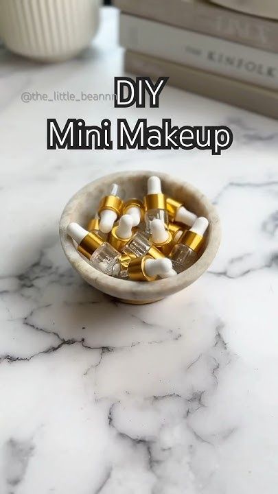 How To Make To Do List, How To Make Cute Things, How To Make Makeup, Mini Things Aesthetic, Mini Makeup Products, Cute Items Aesthetic, Makeup Box Diy, Dollarama Diy, Mini Makeup Kit