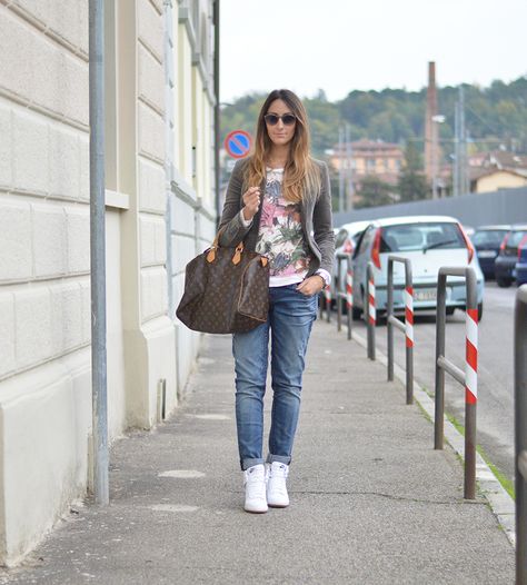 Everyday outfit + Louis Vuitton speedy 40 bag fashion blogger Speedy 30 Outfit, Louis Vuitton Speedy Outfit, Fix My Hair, Casual Work Outfit Spring, Louis Vuitton Handbags Speedy, Louis Vuitton Outfit, Louis Vuitton Speedy 40, Speedy 40, Louis Vuitton Handbags Outlet