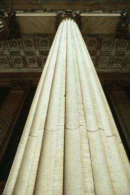 How to Make a Greek Column Out of Paper Diy Greek Columns, Diy Pillars Columns, Greek Party Decorations, Greek Pillars, Mythology Party, Roman Party, Greece Party, Greek Party, Greek Plays