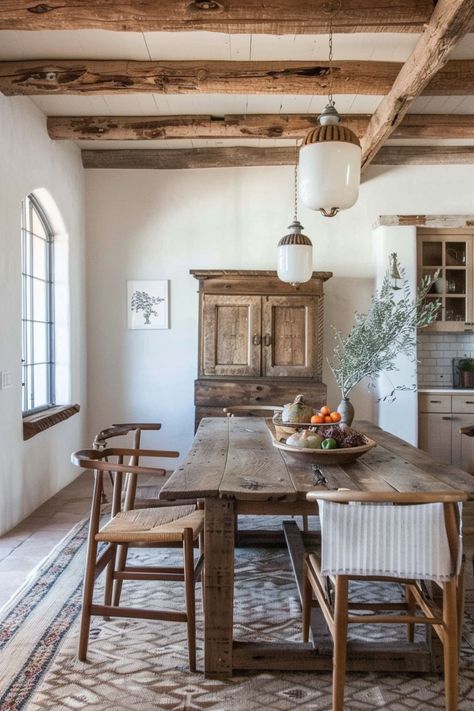 15 Tips to Achieve the Perfect Mexican Farmhouse Decor – Everyday Inspo Spanish Farmhouse Decor, Traditional Mexican Decor, Mexican Farmhouse Decor, Mexican Farmhouse, Spanish Farmhouse, Southwest Living, Mexican House, Mexican Interiors, Southwestern Home Decor