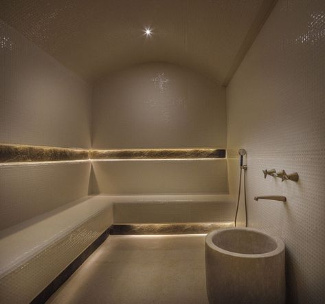 Villa C by Yachar Bouhaya Steam Room Design, Deco Spa, Moroccan Bath, Home Spa Room, Indoor Pool Design, Spa Lighting, Spa Gym, Sauna Design, Steam Sauna