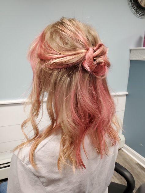 Pink Dye On Blonde Hair, Light Pink Peak A Boo Hair, Pink Peekaboo On Blonde Hair, Blonde Hair With Pink Strands, Coloured Streaks In Blonde Hair, Pale Pink And Blonde Hair, Touch Of Pink Hair, Blonde Hair With Pink Highlights Pastels, Peekaboo Hair Color Pink Blonde