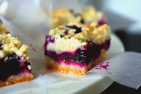 blueberry crumb bars | smittenkitchen.com Blueberry Crumb Bars, Blueberry Crumble Bars, Blueberry Bars, Fruit Bars, Crumb Bars, Potluck Desserts, Blueberry Crumble, Crumble Bars, Smitten Kitchen