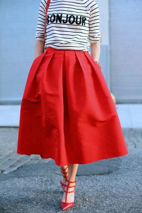 <3 Small Joys, Paris Trip, Red Skirt, Red Skirts, Brigitte Bardot, 가을 패션, Looks Style, Mode Inspiration, Street Styles