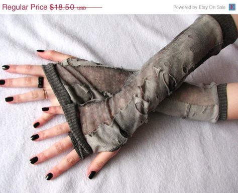 Grunge Fairycore, Fairy Clothes, Fairy Aesthetic, Grunge Fairy, Corpse Bride, Fairy Grunge, Walking Dead, Fitness Inspo, Leather Glove