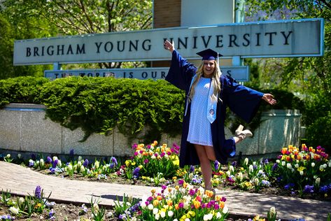 Byu Graduation Pictures, Byu Aesthetic, Byu Graduation, College Announcements, Graduation Pic, College Pictures, Vision Bored, Grad Pictures, Grad Pic