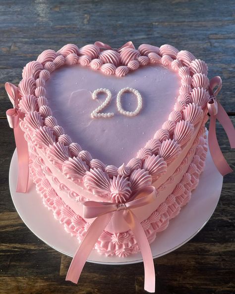 💗🎀20🎀💗 #cake #heartcake #miniheartcake #cakedecorating #baker #baketok #pinkcake #aestheticcake #buttercream #buttercreamcake #cake #cakedecorating #cakedesign #wilton #wiltoncake #dallastx #dallascakes #buttercreamdecorating #buttercreamdesign #coquette #coquettecake 20 Cake, Heart Birthday Cake, Buttercream Designs, Shaped Cakes, Buttercream Decorating, Birthday Party Treats, Birthday Cake Pictures, Heart Cakes, Birthday Inspiration