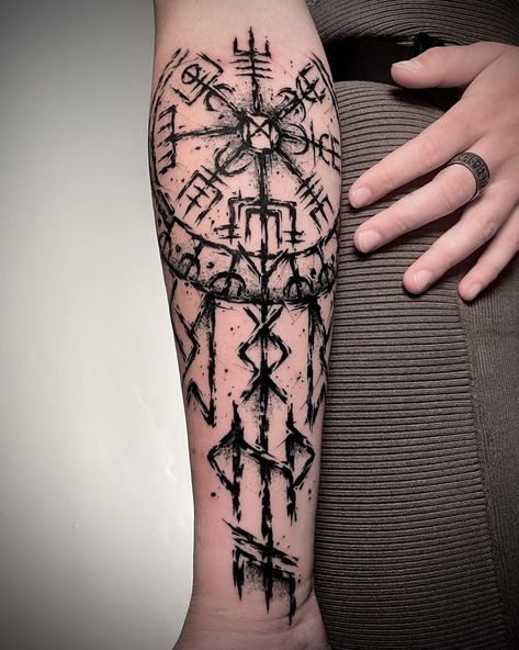 Viking Tattoo For Men, Japanese Arm Sleeve Tattoo For Men, Mythology Forearm Tattoo, Viking Forearm Tattoo Men, Viking Woman Tattoo, Easy Tattoo Ideas, Viking Tattoo Ideas, Tattoo Ideas Leg, Small Wave Tattoo