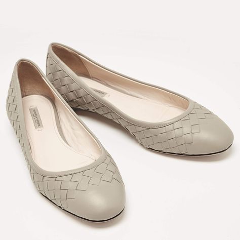 Bottega Veneta Grey Intrecciato Leather Ballet Flats Size 36 Leather Ballet Flats, Luxury Closet, Quality Fashion, Bottega Veneta, Ballet Flats, Ballet, Grey, High Quality, Leather