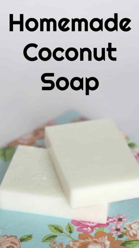 Homemade coconut soap Clay Tablet, Easy Soap Recipes, Diy Coconut, Coconut Oil Soap, Soap Homemade, Soap Ingredients, Birdhouse Craft, Cold Process Soap Recipes, Handmade Soap Recipes