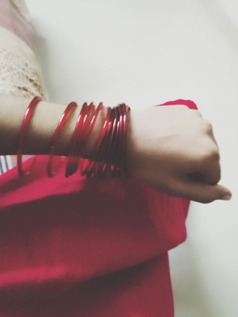 😍 Glass Bangles Aesthetic, Red Glass Bangles, Bangles Aesthetic, Red Bangles, Glass Bangles, Red Love, Red Saree, Film Quotes, Red Glass