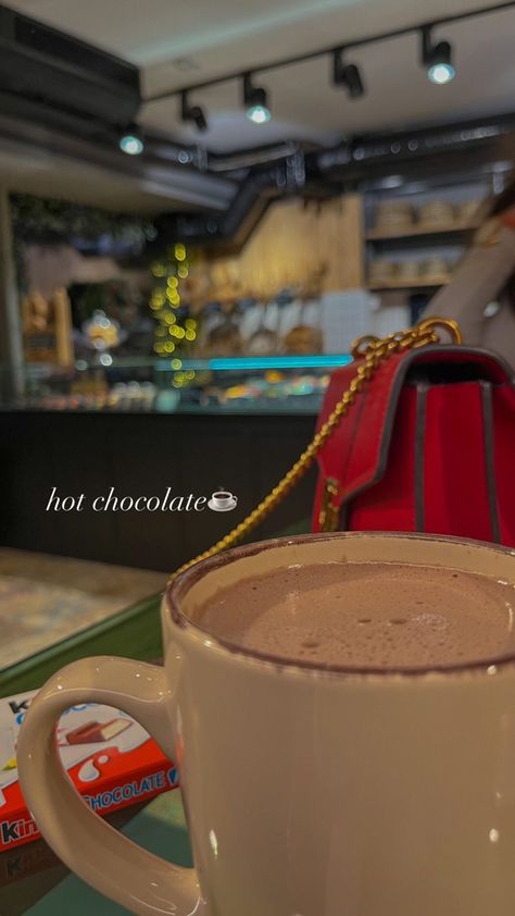 Hot Chocolate Instagram Story, Chocolate Instagram Story, Mom Instagram Story, Hot Chocolate Aesthetic, Fake Insta Story, Friends Hangout, Chocolate Aesthetic, Snapchat Photos, Mom Instagram