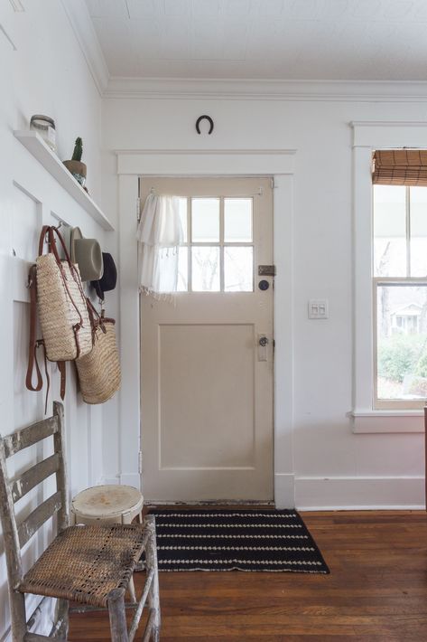 House Tour: A Cozy Southern Eclectic Nashville Home | Apartment Therapy Cozy Eclectic Home, Southern Eclectic, Cozy Eclectic, Mudroom Entryway, 1920s House, Home Cozy, Disney Home Decor, Southern Homes, Southern Home