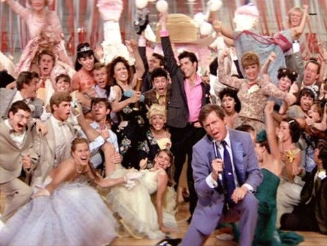 Grease Dance, Grease Aesthetic, Grease Party, Grease 1978, Grease Costumes, Grease Movie, Grease Is The Word, Grease 2, Prom Dance