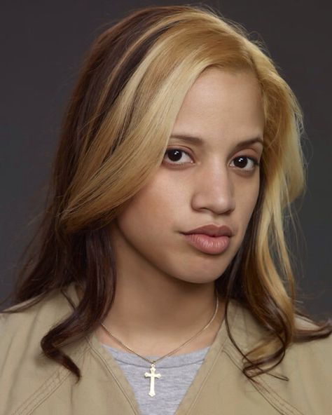 Dascha Polanco (Dayanara Diaz) Dayanara Diaz, Dasha Polanco, Dascha Polanco, Black Halloween Costumes, Dyed Hair Inspiration, Black Costume, Beautiful Goddess, Orange Is The New, Orange Is The New Black