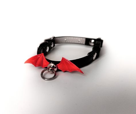 Gothic CAT Collar With Red Bat Wings and Breakaway System, Vegan Leather - Etsy Pet Bat, Occult Witch, Gothic Cat, Bat Animal, Goth Home, Soft Red, Black Vegan, Cat Collar, Collar Jewelry