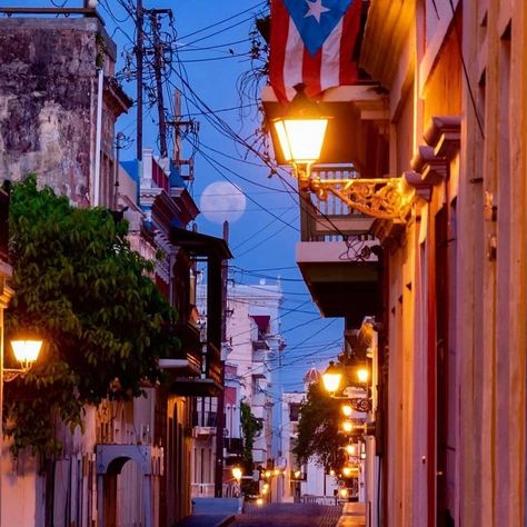 Hispanic Aesthetic, Puerto Rico Pictures, Puerto Rico Trip, Puerto Rico Vacation, Puerto Rico Art, Puerto Rican Pride, Puerto Rican Culture, Porto Rico, City Pictures