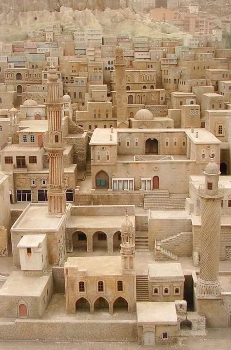 Mardin  türkey Islamic Architecture House, Turkey Architecture, Islamic City, Architecture Castle, Turkish Architecture, Persian Architecture, History Architecture, Stone Houses, Traditional Architecture