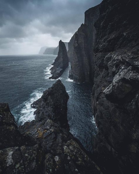 Viking Moodboard, Planet Ideas, Coastal Mansion, Dark Naturalism, Dark Landscape, Lighthouse Keeper, Landscape Photography Nature, Stormy Weather, Fantasy Aesthetic