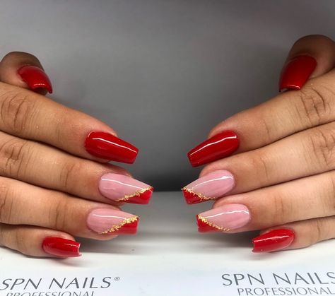 Red Coffin Nails, Short Nail Design, Red Coffin, Elegant Life, Golden Nails, Hello Nails, Red Acrylic Nails, Romantic Nails, Simple Gel Nails