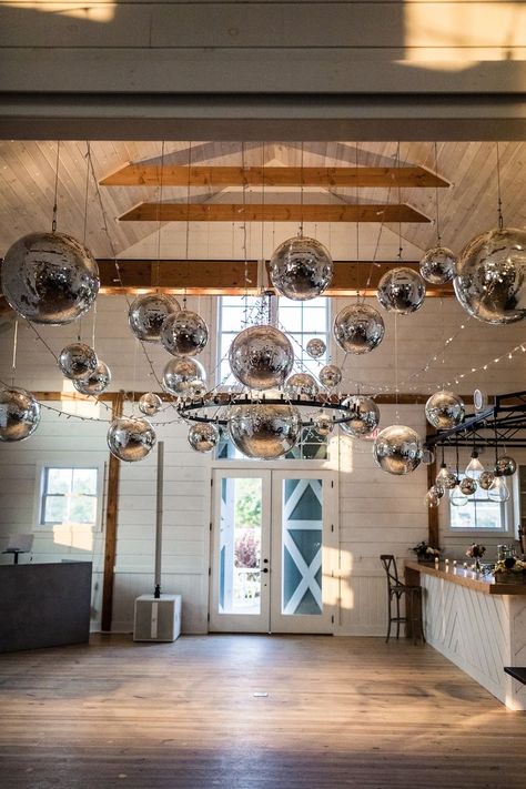 Disco Ball Hanging Installation, Disco Balls Ceiling, Disco Ball Cluster, Mirror Ball Wedding Decor, Disco Wedding Backdrop, Disco Ball Balloon Arch, Disco Ball Sweet 16, Disco Ball Decor Wedding, Disco Ball Dance Floor