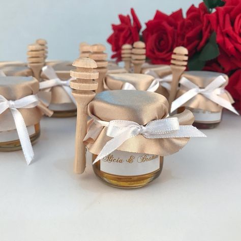 Honey Jar Decoration, Honey Wedding Favors For Guests, Moroccan Wedding Decor, Christening Decor, Personalised Wedding Candles, Engagement Candle, Honey Wedding Favors, Honey Wedding, Honey Gifts