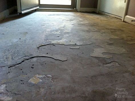 How To Patch and Level a Concrete Floor Concrete Floor Repair, Concrete Floors Diy, Painting Basement Floors, Garage Boden, Painted Concrete Floors, Linoleum Flooring, Cement Floor, Concrete Projects, Basement Flooring