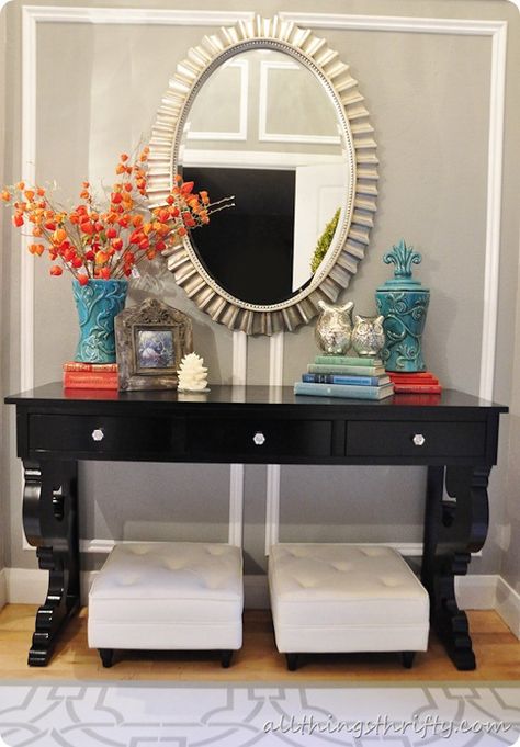 Love the bright pops of color in this console table styling! Glamour Decor, Thrifty Diy, Diy Entryway, Real Estat, Foyer Decorating, Mirror On The Wall, Design Blogs, Entryway Ideas, Decor Entryway