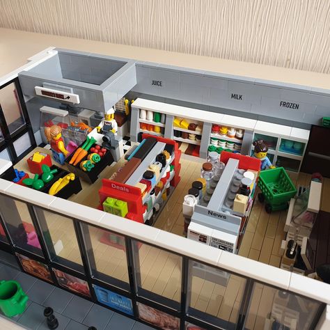 Lego Grocery Store Ideas, Lego Supermarket, Lego City Ideas, Lego Kitchen, Lego Food, Lego Fortnite, Lego Village, Lego Furniture, Dollhouse Design