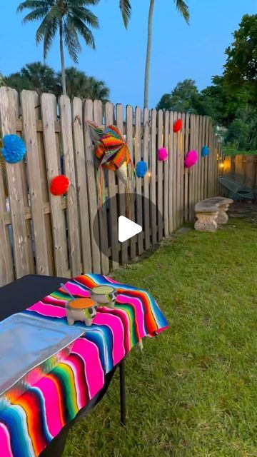 Pozole Party Set Up, Taco Party Ideas Decorations, Mexican Decorations Party, Mexican Buffet Ideas, Mexican Taco Party, Comida Mexicana Ideas, Mexican Fiesta Party Ideas, Mexican Party Ideas, Fiesta Mexicana Ideas