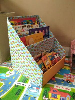 Sonshine Mumma: DIY Book Shelf | Cardboard Box Book Shelf Creative Cardboard Ideas, Diy Books Organizer, Diy Bookshelf Kids, Diy Karton, Carton Diy, Diy Bookshelf, Diy Rangement, Úložný Box, Cardboard Box Crafts